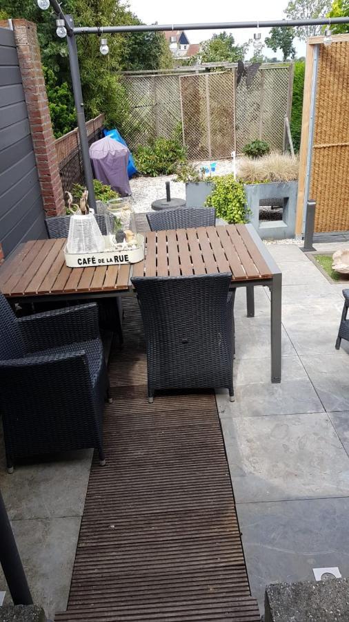 Het Gildehuis Met Sauna En Jacuzzi Stevensweert Kültér fotó