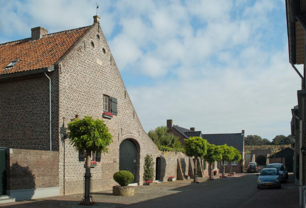 Het Gildehuis Met Sauna En Jacuzzi Stevensweert Kültér fotó