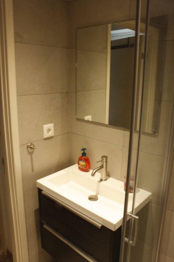 Het Gildehuis Met Sauna En Jacuzzi Stevensweert Kültér fotó